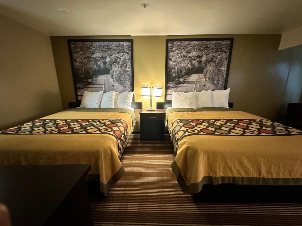 Hotel Super 8 By Wyndham Eau Claire Wi Exteriér fotografie