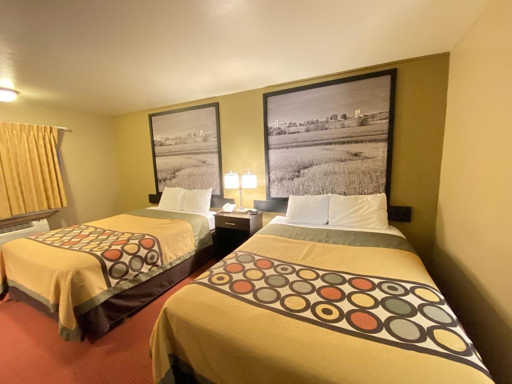 Hotel Super 8 By Wyndham Eau Claire Wi Exteriér fotografie