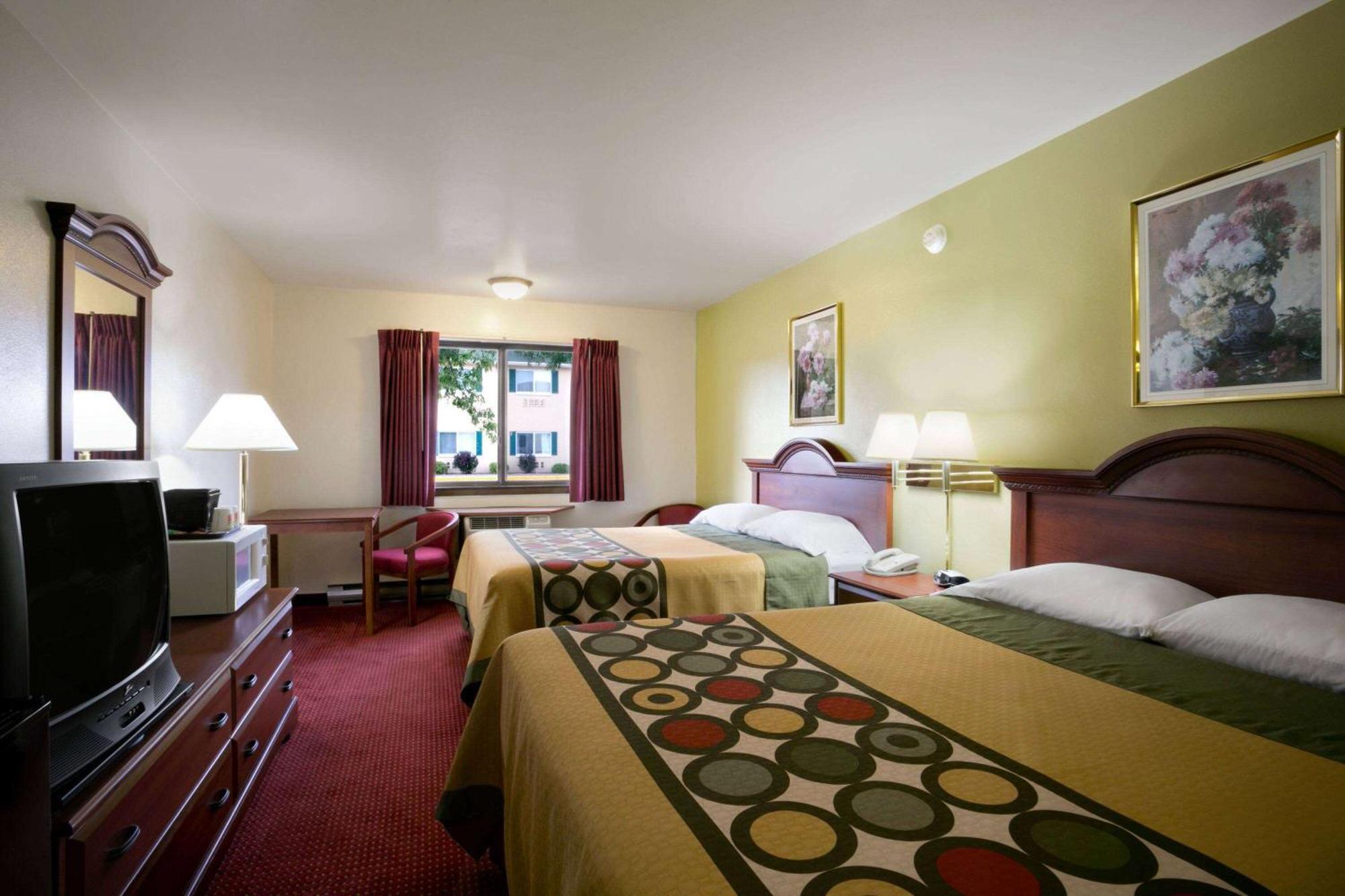 Hotel Super 8 By Wyndham Eau Claire Wi Exteriér fotografie