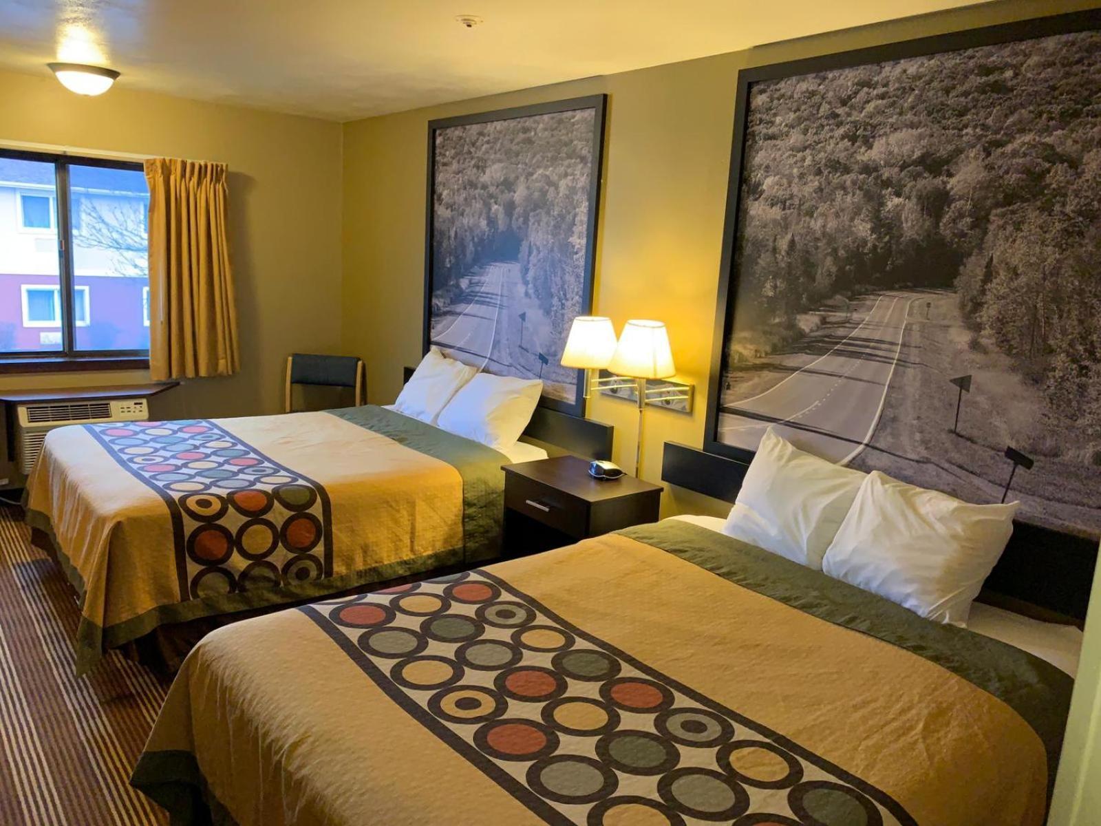 Hotel Super 8 By Wyndham Eau Claire Wi Exteriér fotografie